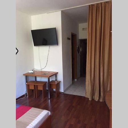 Saturn Chic Studio Apartamento Exterior foto