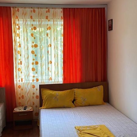 Saturn Chic Studio Apartamento Exterior foto