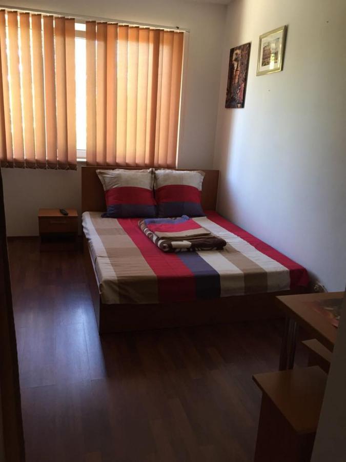 Saturn Chic Studio Apartamento Exterior foto